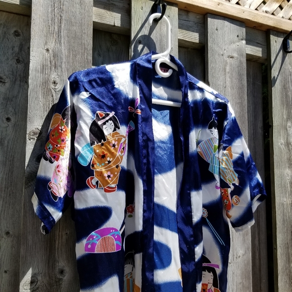 Vintage Chinese Patterned Robe - Picture 1 of 4